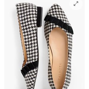 Talbots Black and White Houndstooth Pointed Toe Flats with Pleated Trim